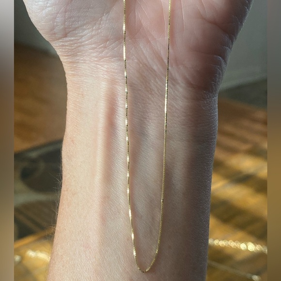 Solid 18k gold chain necklace - Picture 4 of 5